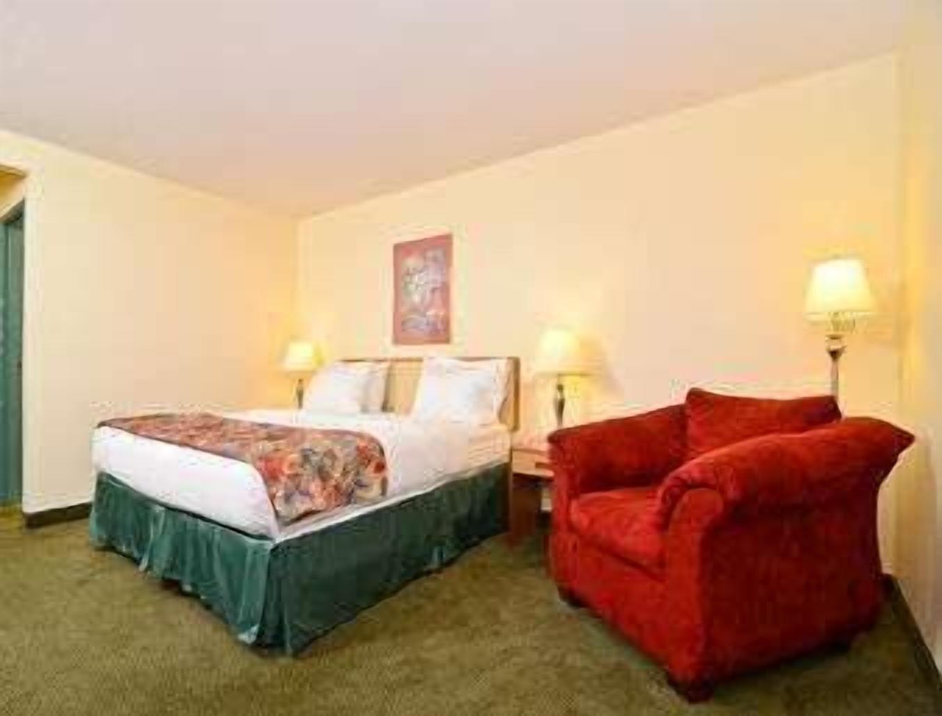 Baymont By Wyndham Decatur Hotel Eksteriør billede