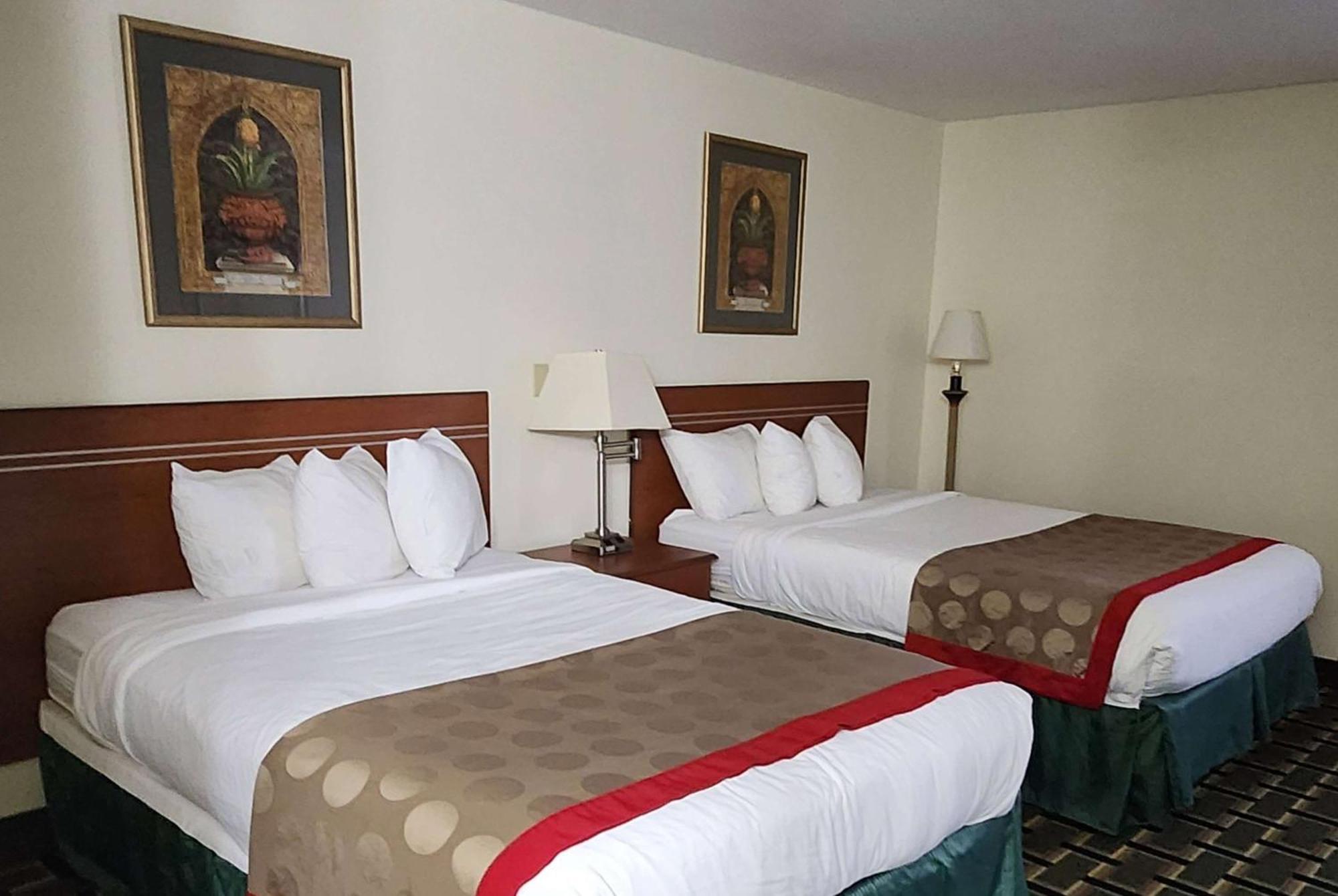 Baymont By Wyndham Decatur Hotel Eksteriør billede